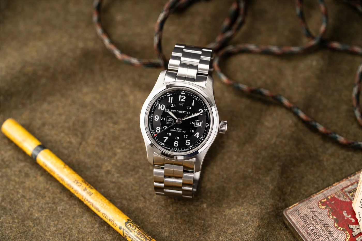 Vista general del reloj Hamilton automático del proyecto Dulces de la Rosa