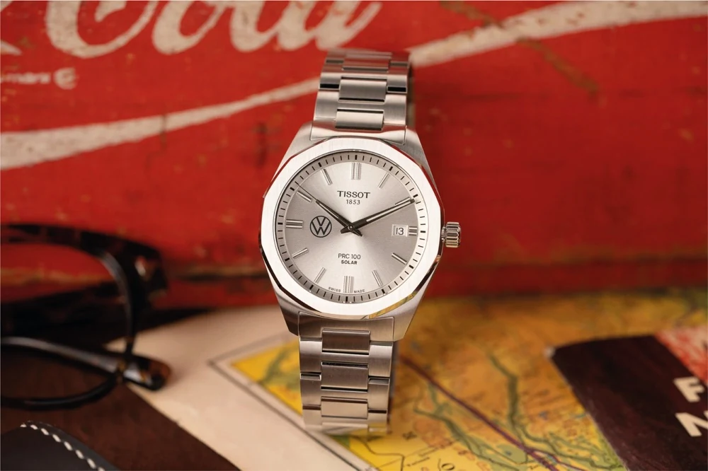 Reloj Tissot personalizado con el logotipo de Volkswagen en la carátula